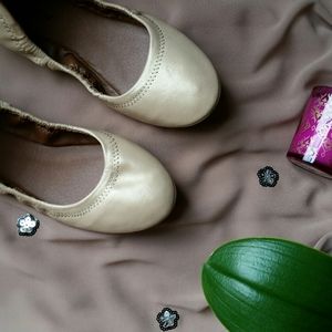 {Lucky Brand} scrunched ballerina flats, sz 6.5